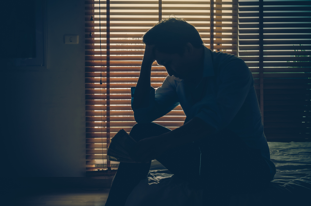 Pessoa se sentindo triste por causa da solidão