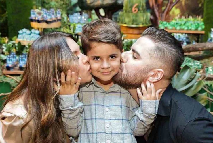 Zé Neto com a esposa e o filho