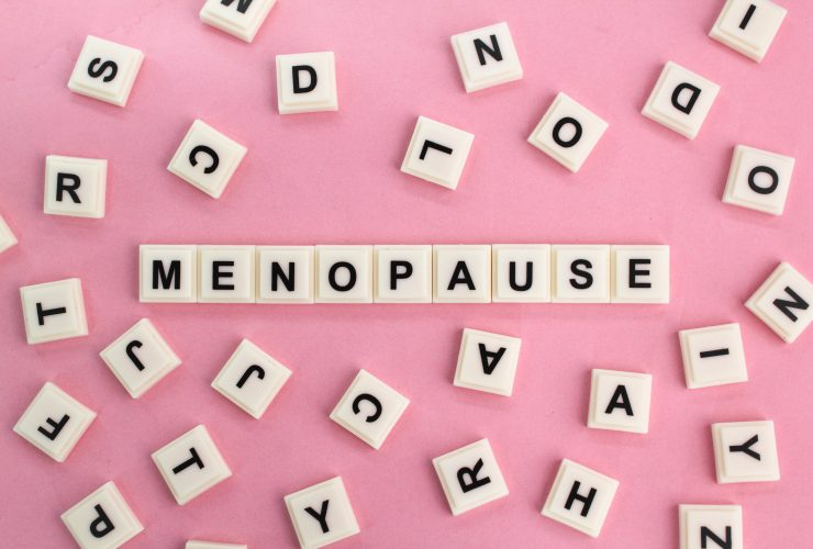 letras do alfabeto com a palavra Menopausa. Por fauziEv8