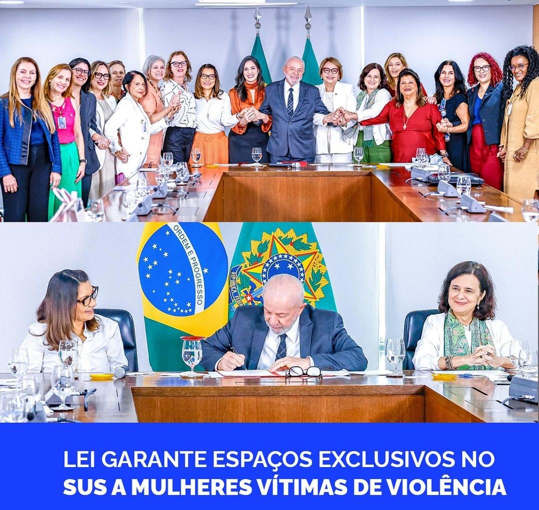 Presidente Lula, ministras e mulheres do governo ao sancionar a lei Foto: Julia Prado/MS