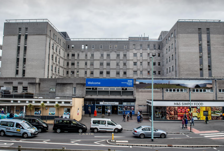 Os dados mostram que 34 dos 211 fundos do NHS na Inglaterra têm pelo menos um em cada quatro edifícios anteriores a 1948, quando o serviço foi fundado. | Foto de Paul Slater para Alamy