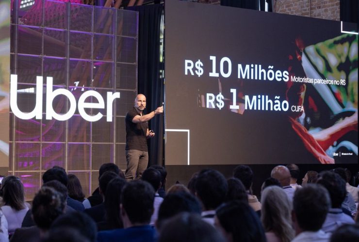 O CEO da Uber, Dara Khosrowshahi, durante um evento em São Paulo Foto: divulgação da Uber