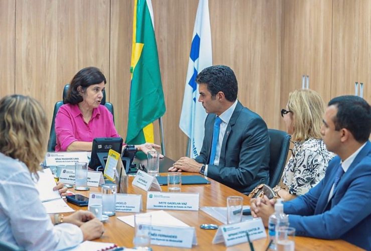 Ministra da Saúde, Nísia Trindade, governador do estado, Helder Barbalho, secretária de Saúde Pública, Ivete Vaz e o secretário adjunto, Sipriano Ferraz. Foto: divulgação governo do Estado do Pará