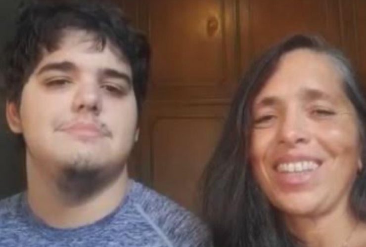 Diana e seu filho Enzo Foto: divulgação