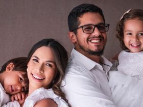 A influenciadora digital Laís Brito e sua família