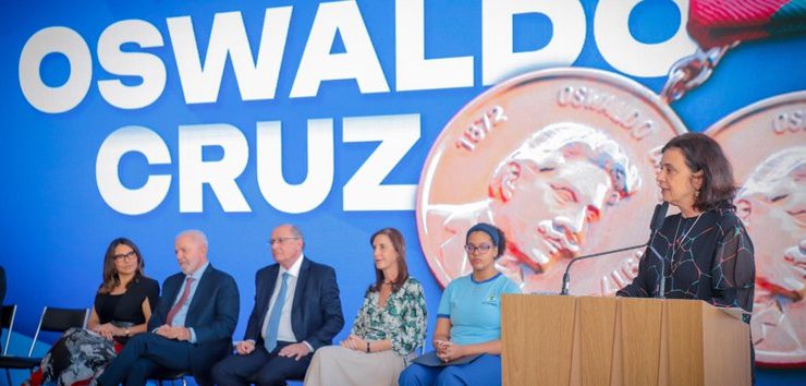 A entrega das Medalhas de Mérito Oswaldo Cruz pelo presidente Luiz Inácio Lula da Silva e pela ministra da Saúde, Nísia Trindade Foto: Matheus Damascena/MS