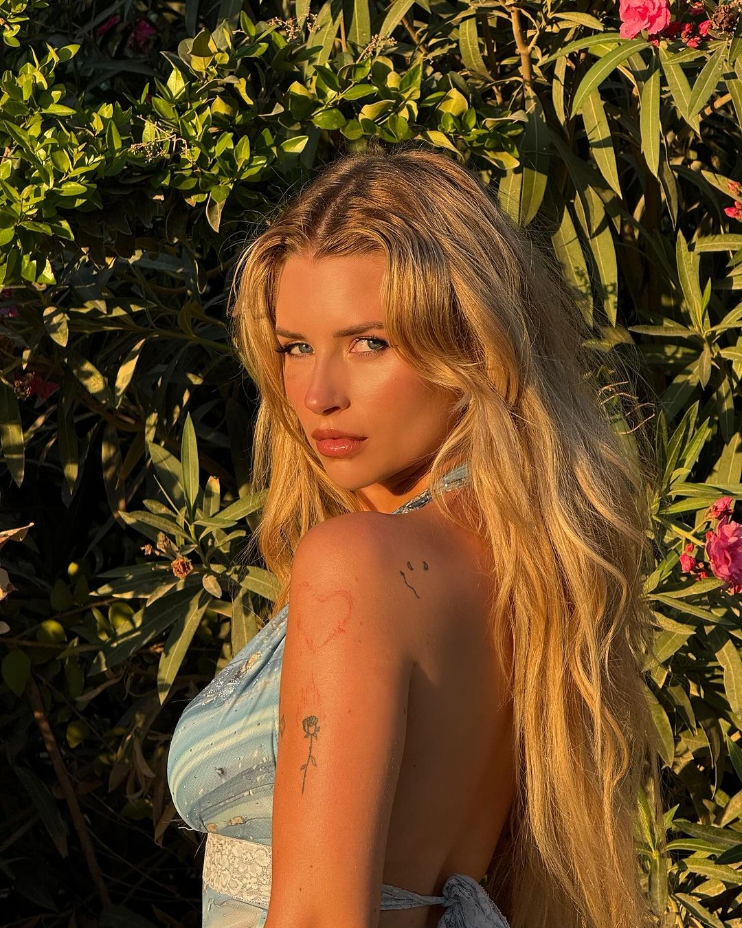 Lottie Moss, meia-irmã da supermodelo Kate Moss Foto: reprodução Instagram