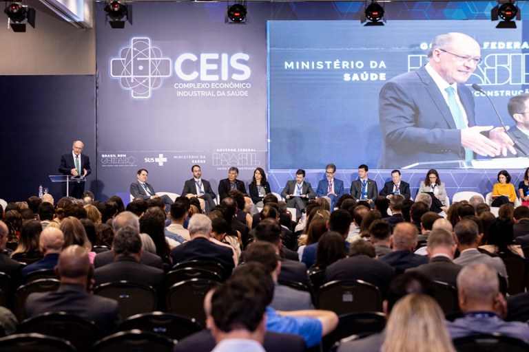 O vice-presidente e ministro do Desenvolvimento, Indústria, Comércio e Serviços (MDIC), Geraldo Alckmin, durante reunião do Grupo Executivo do Complexo Econômico-Industrial da Saúde (Geceis) Foto: Júlio César Silva/MDIC