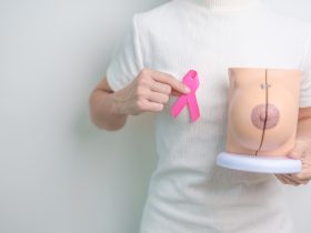 Outubro Rosa: mês de conscientização sobre o câncer de mama Por JoPanwatD