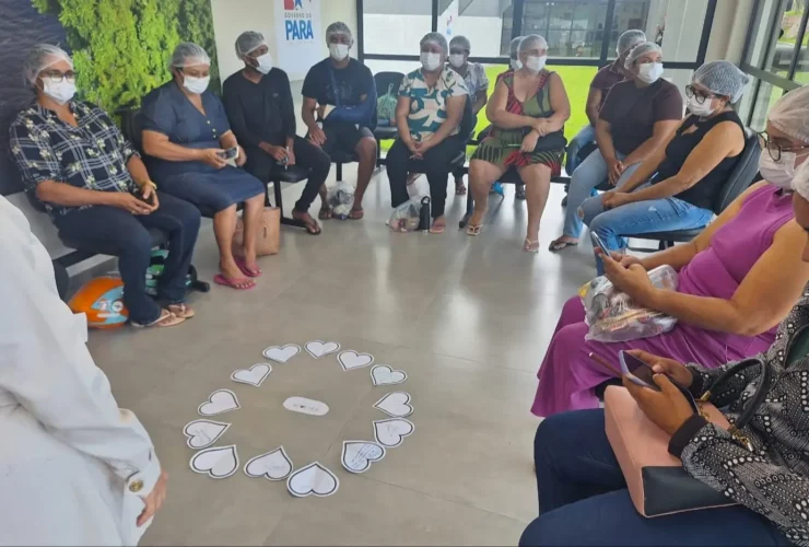 Grupo de familiares de pacientes no Hospital Regional de Oriximiná Menino Jesus (HRMJ) Foto: divulgação Agência Pará